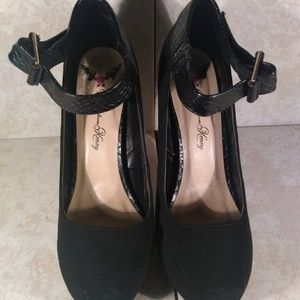 Penny loves Kenny heels